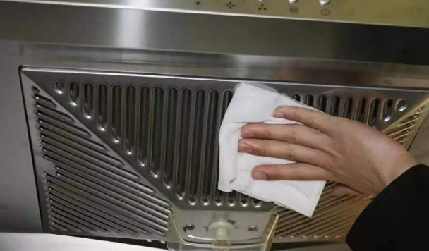 油煙機清洗有(yǒu)哪些誤區(qū)？